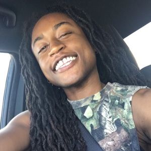 Meet your Posher, Latanya